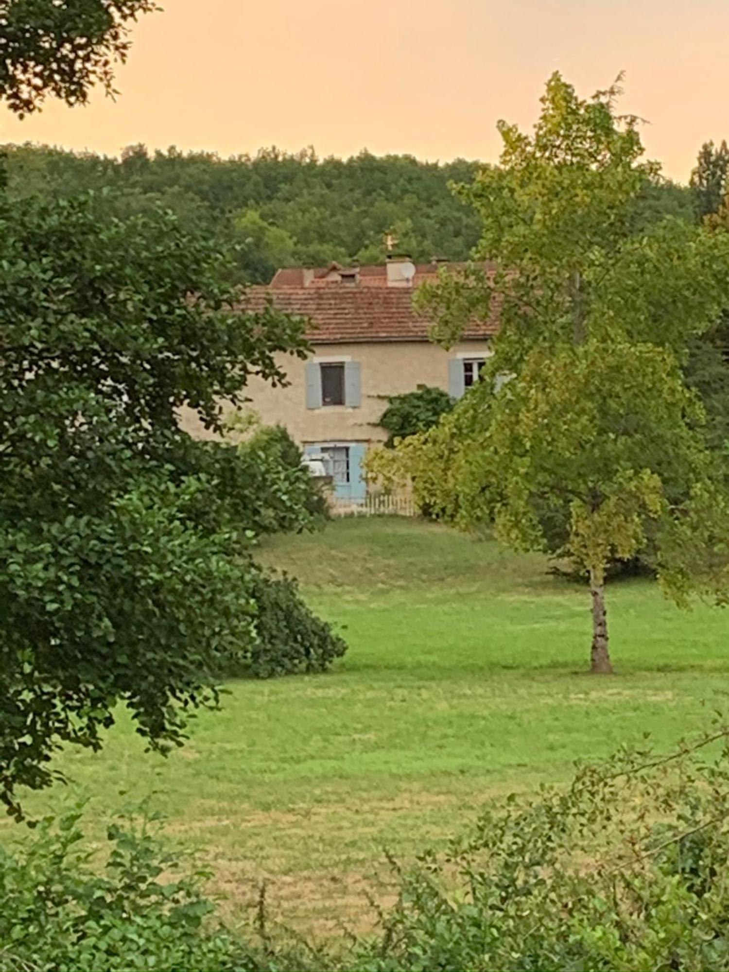 La Grange, 10 Rue Du Lavoir Saint-Martial-d'Albarede Extérieur photo